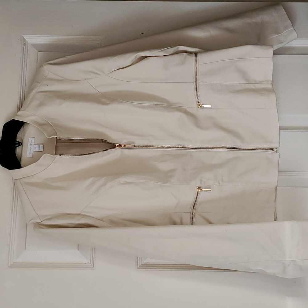 NWT Collarless jacket gold zippers darting